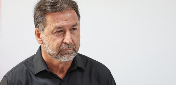 Arrependimento de Ex-Diretor Revela Cargo Esvaziado em Time de Futebol
