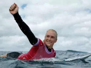 Com surfe e Rebeca, Brasil fecha dia com três medalhas pela segunda vez