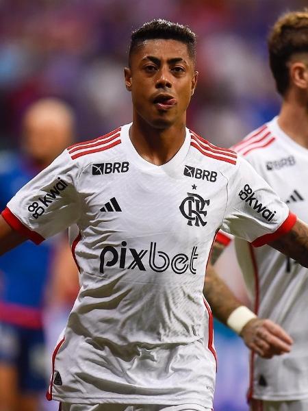 Bruno Henrique celebra gol do Flamengo sobre o Bahia em duelo da Copa do Brasil