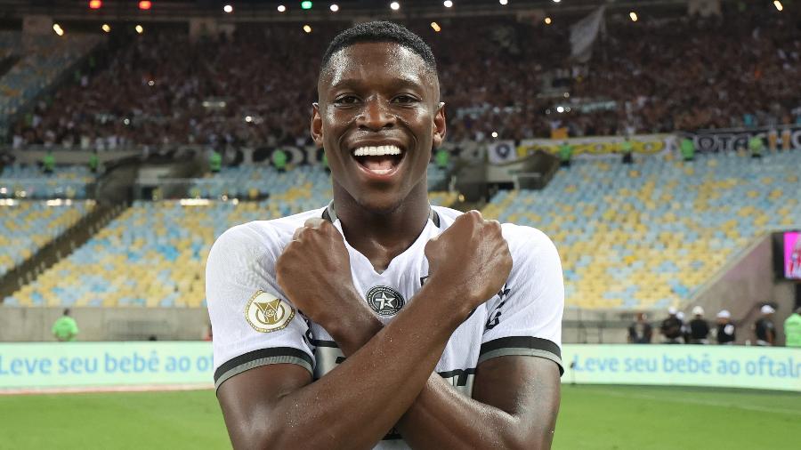 Luiz Henrique foi destaque em temporada histórica do Botafogo no ano de 2024 Luiz Henrique foi destaque em temporada histórica do Botafogo no ano de 2024