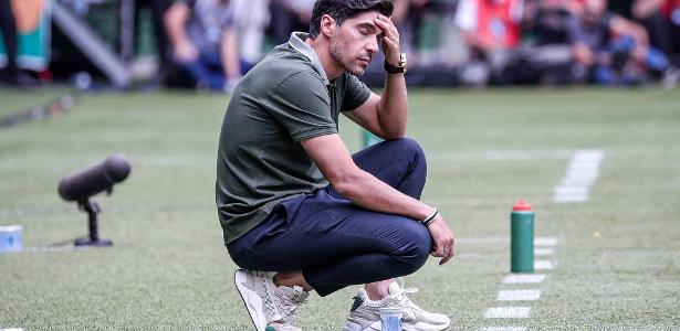ASSOMBRA ABEL! Camisa 9 se torna dor de cabeça na escalação do Palmeiras e alvo fácil para adversários