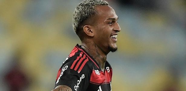 Mercado da Bola: Flamengo aceita vender Wesley para Roma; valor pode chegar a R$ 200 milhões
