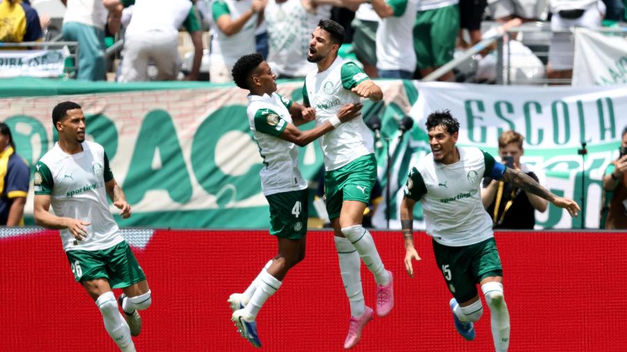 Flaco López, do Palmeiras, comemora gol no jogo contra o Al Ahly, pelo Mundial Flaco López, do Palmeiras, comemora gol no jogo contra o Al Ahly, pelo Mundial