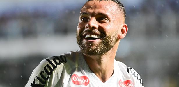 Santos pode alcançar maior sequência invicta no Brasileirão contra o Bragantino
