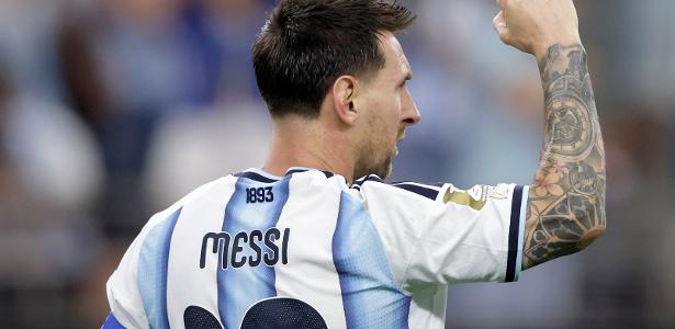 Julio Gomes: Segura a Argentina nesta Copa! O time mata e se mata por Messi