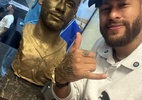 Neymar ganha estátua e busto no Memorial das Conquistas do Santos