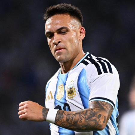 Lautaro Martínez, da Argentina, comemora gol em amistoso contra a Bolívia