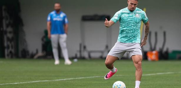 Paulinho inicia transição física e se aproxima do retorno