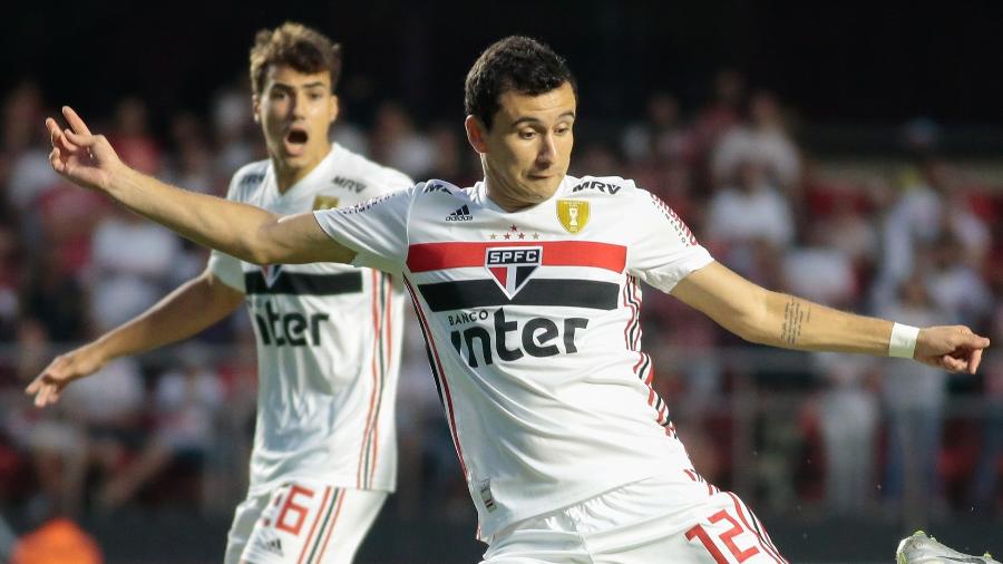 Pablo arrisca finalização em jogo entre São Paulo e Palmeiras - Marcello Zambrana/AGIF