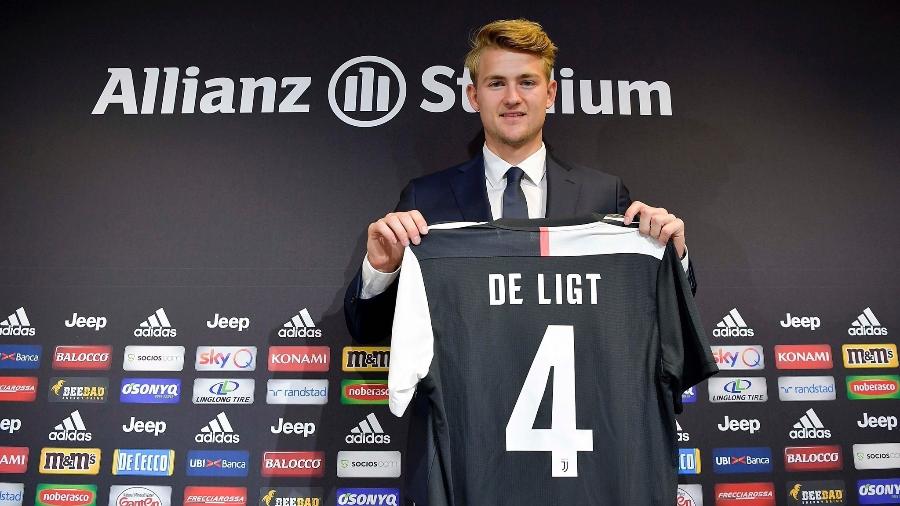 De Ligt foi apresentado na Juventus, mas Manchester United não perdeu interesse por ele - Divulgação/Juventus
