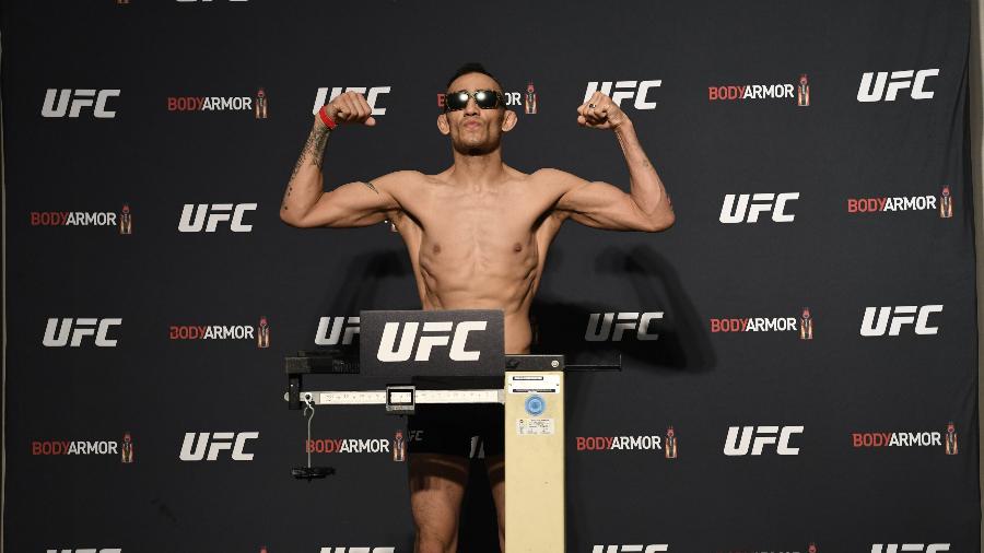 Tony Ferguson, durante a pesagem do UFC 249 - Divulgação/UFC