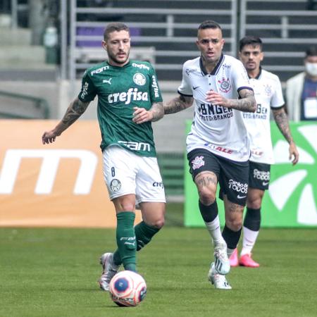 Zé Rafael e Luan disputam a bola no clássico entre Palmeiras e Corinthians - Rodrigo Coca/Agência Corinthians