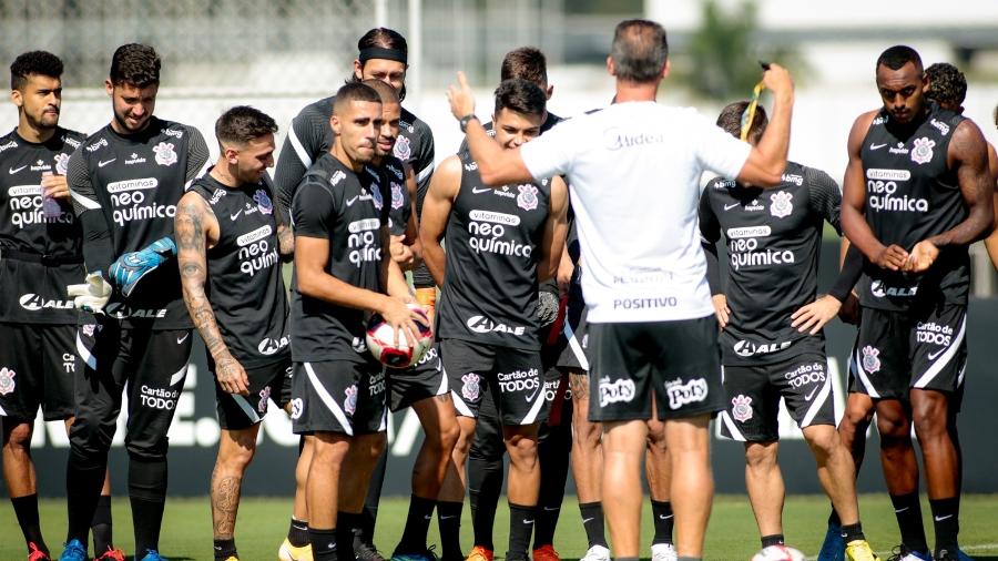 Vagner Mancini reúne elenco do Corinthians para a primeira sessão de treinos do dia  - Rodrigo Coca/ Ag. Corinthians 