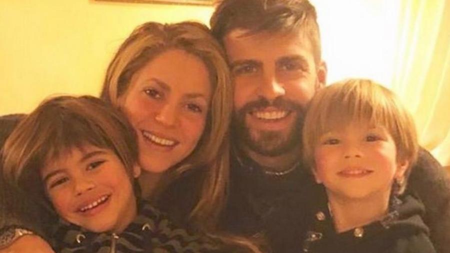 Shakira, Piqué e seus dois filhos Sasha e Milan - Reproduçaõ/Instagram