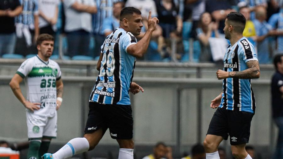 Centroavante marcou sete dos 11 gols do Grêmio na Série B do Campeonato Brasileiro - Maxi Franzoi/AGIF