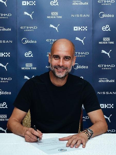 Técnico Pep Guardiola renova contrato por mais dois anos com o Manchester City - Divulgação/Manchester City