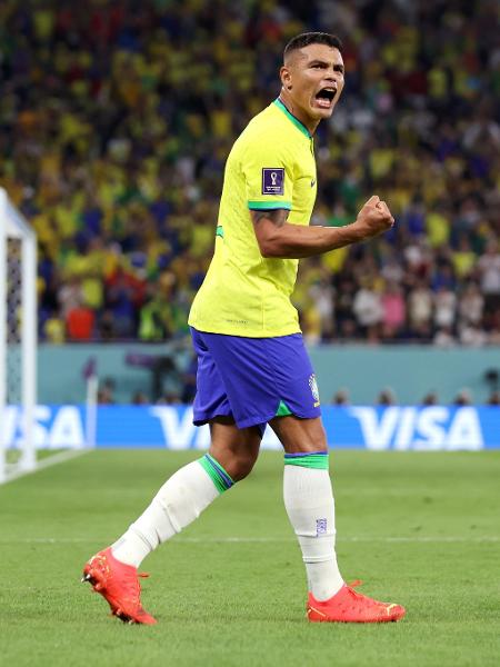 Thiago Silva durante Brasil x Suíça na Copa do Mundo - Maddie Meyer/FIFA via Getty Images