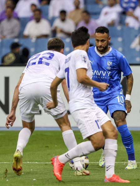 Neymar, do Al-Hilal, durante partida contra o Navbahor pela Liga dos Campeões da Ásia