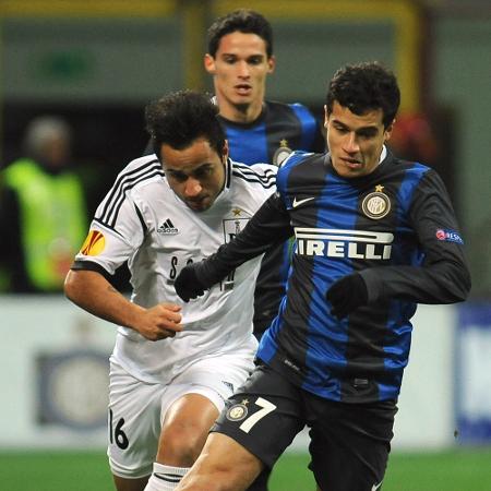 Bruno Bertucci em ação pelo Neftchi, do Azerbaijão, contra a Inter de Milão, pela Liga Europa, em 2012
