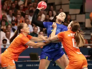 Handebol: Brasil perde da Holanda e torce para não ser eliminado hoje