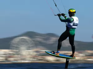 Bruno Lobo vai à semifinal na vela após cancelamento das regatas