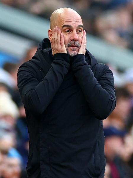 Pep Guardiola, técnico do Manchester City, tem lamentado as chances perdidas do time - Chris Brunskill/Fantasista/Getty Images