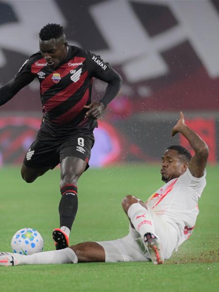 Athletico x Red Bull Bragantino foi o jogo com mais tempo de bola rolando na 23ª rodada