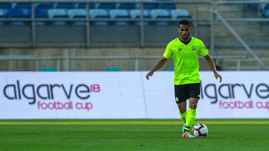Thiago Maia em ação durante amistoso de pré-temporada do Lille contra o Porto. Jogador vai para o Flamengo - Carlos Rodrigues/Getty Images