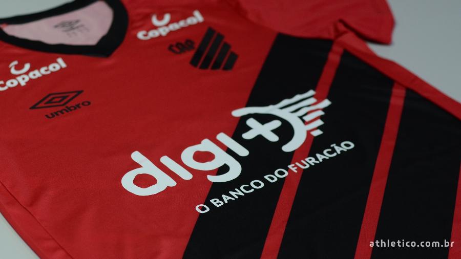 Camisa do Athletico já com o novo patrocínio, o Digi+ - Fabio Wosniak/Site Oficial do Athletico