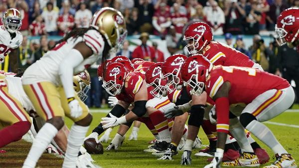 Chiefs x 49ers: as atrações do Super Bowl, uma febre no Brasil - Placar - O  futebol sem barreiras para você