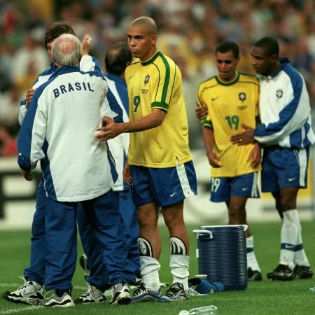 Seleção brasileira perdeu a final, mas camisa da Copa de 1998 virou um clássico