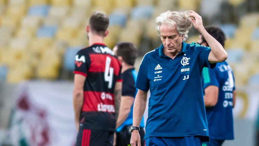 Técnico Jorge Jesus comanda Flamengo em jogo contra o Fluminense. Atuação do time foi questionada - Alexandre Vidal/Flamengo