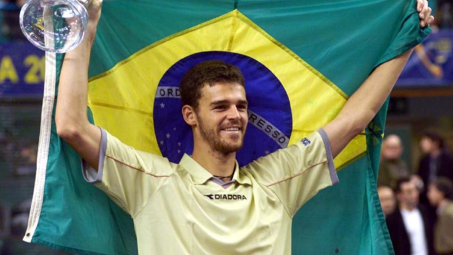 Guga celebra vitória no Masters Cup, em Lisboa, há 20 anos - Célio Jr/Estadão Conteúdo