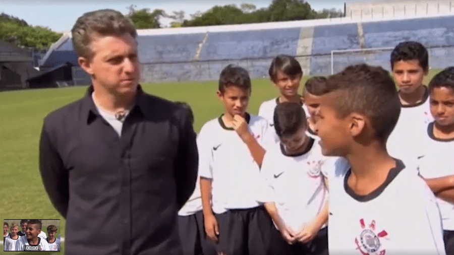 Aos 11 anos, Rodrigo Varanda revelava para Luciano Huck sonho de jogar no profissional do Corinthians - Reprodução/TV Globo