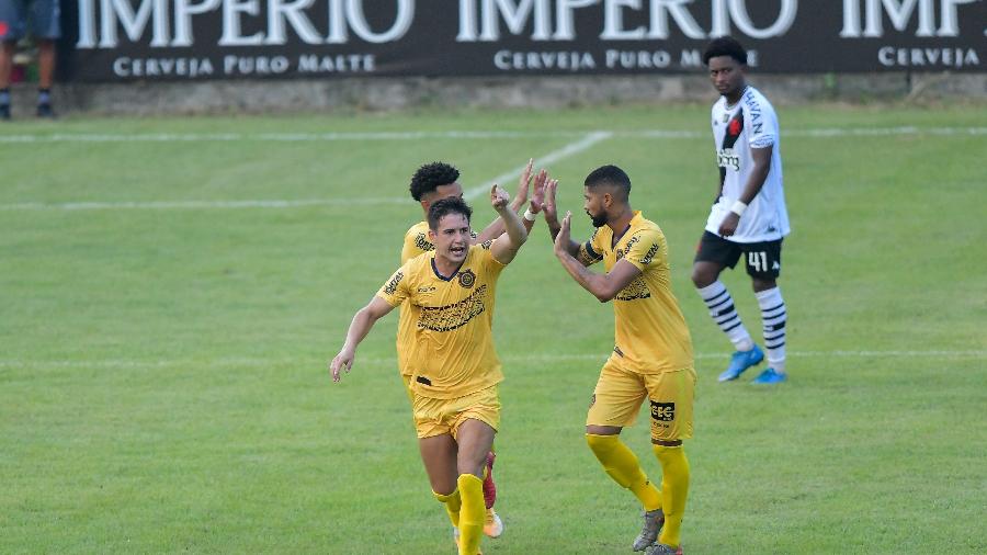 Victor Feitosa, do Madureira, comemora gol diante do Vasco pelo campeonato Carioca - Thiago Ribeiro/AGIF