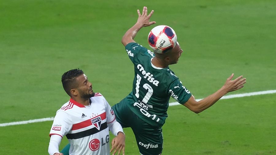 Lance do duelo entre São Paulo e Palmeiras, pela final do Paulista, no Morumbi - Marcello Zambrana/AGIF