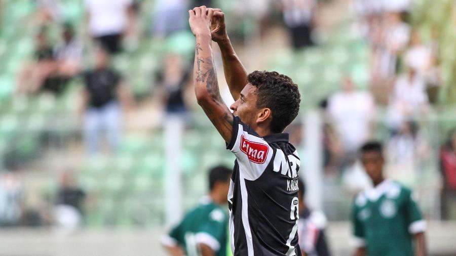 Lateral direito Marcos Rocha, atualmente no Palmeiras, foi homenageado em 2015 por completar 200 jogos pelo Atlético-MG - Bruno Cantini/Atlético