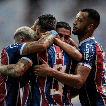 Jogadores do Bahia comemoram gol contra o Fluminense no Campeonato Brasileiro