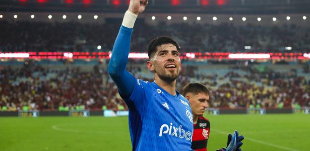 Dirigente do Flamengo elogia Rossi por trajetória até o clube rubro-negro