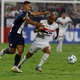 São Paulo tira Lucas do clássico contra o Palmeiras no gramado sintético