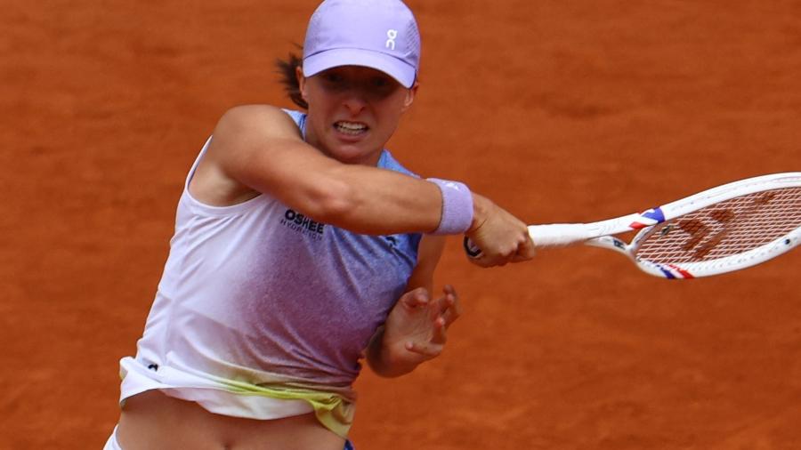 Iga Swiatek na primeira rodada de Roland Garros em 2025 Iga Swiatek na primeira rodada de Roland Garros em 2025