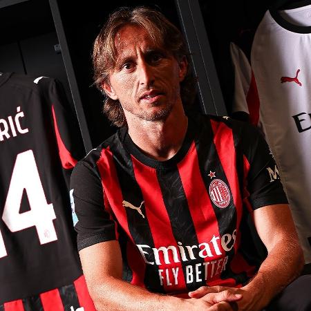 Modric foi anunciado como novo reforço do Milan