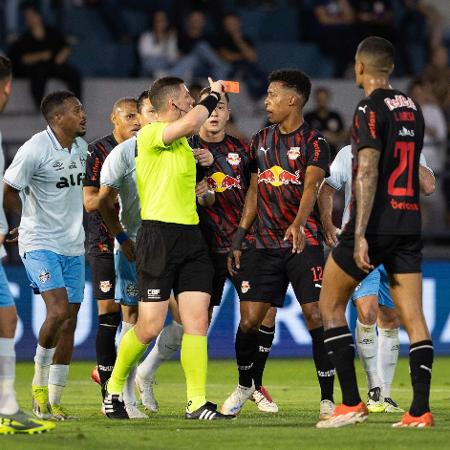 Lucas Casagrande ganhou os holofotes em Bragantino 1x0 Grêmio