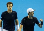 Irmãos Murray vencem Argentina e mantêm Grã-Bretanha viva na Copa Davis