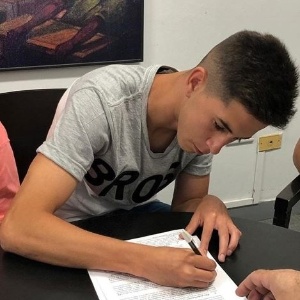 Owen Blanco assinou por 3 anos com o novo clube - Reprodução/Instagram