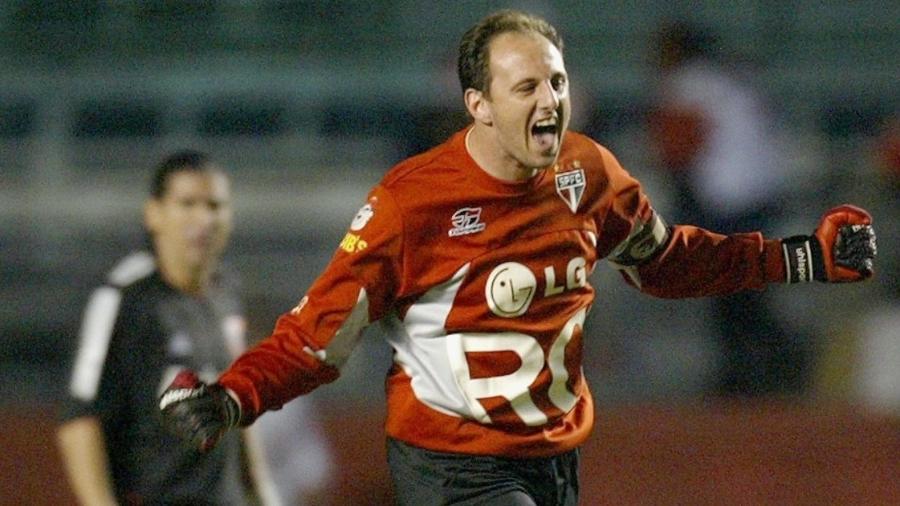Rogério Ceni comemora gol sobre o River Plate em 2005 - Mauricio Lima/AFP