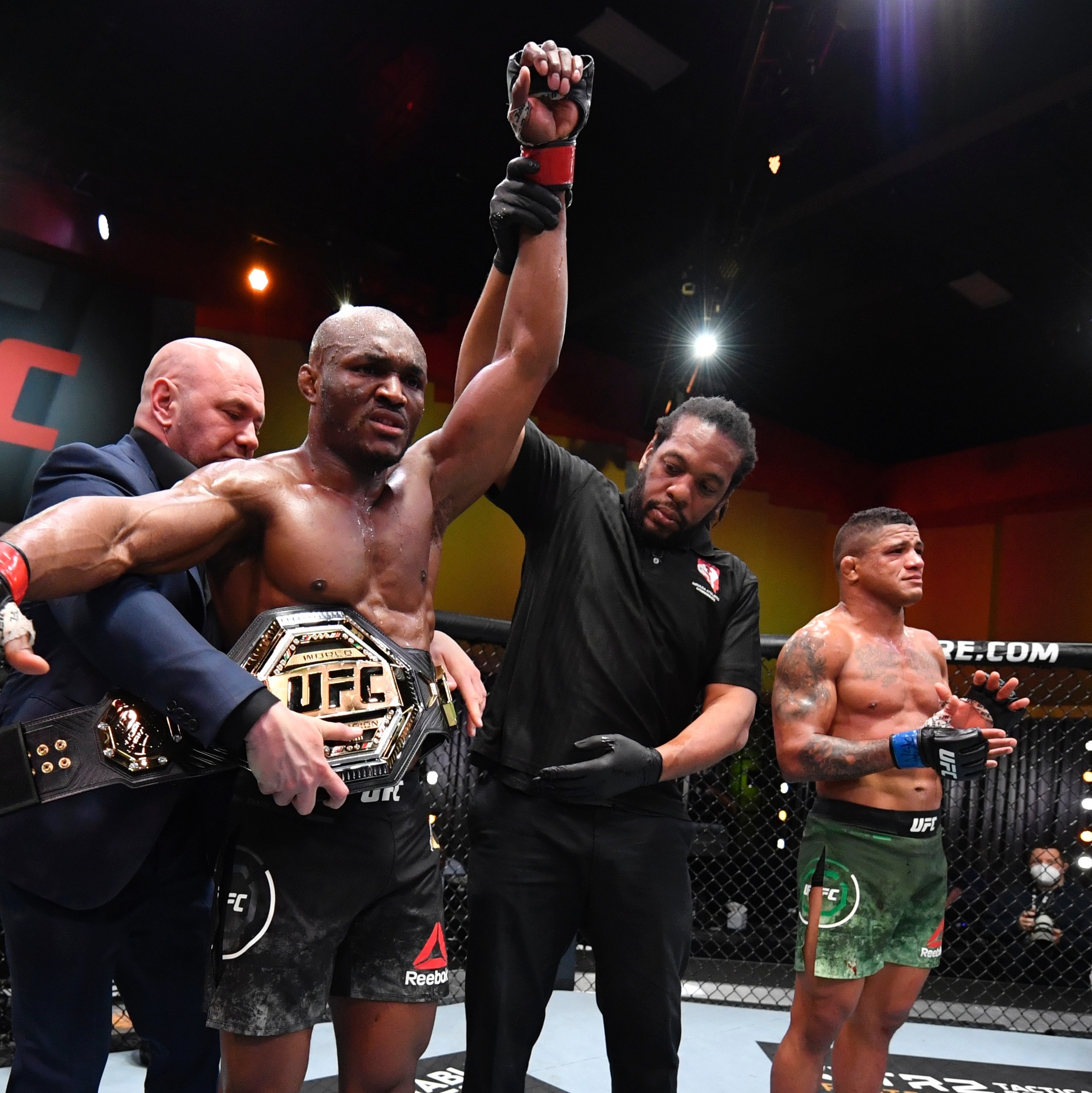 Campeão, Usman recebe bônus de US$ 50 mil por vitória no UFC 245