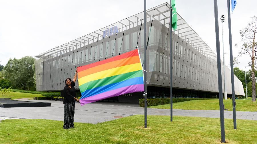 Fifa estende bandeira LGBT em sua sede - Reprodução/Twitter