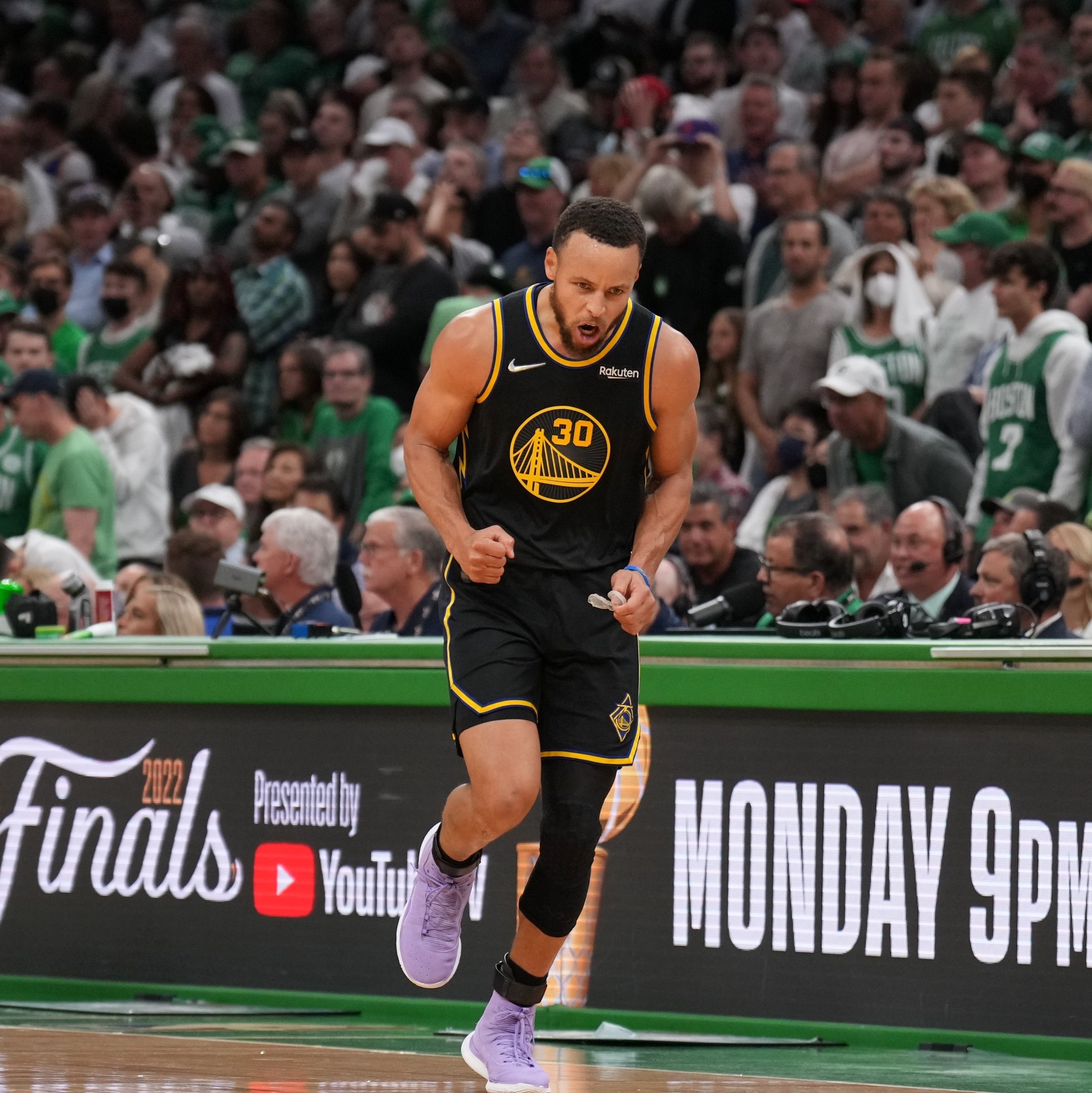 Grande exibição de Curry volta a empatar a final da NBA