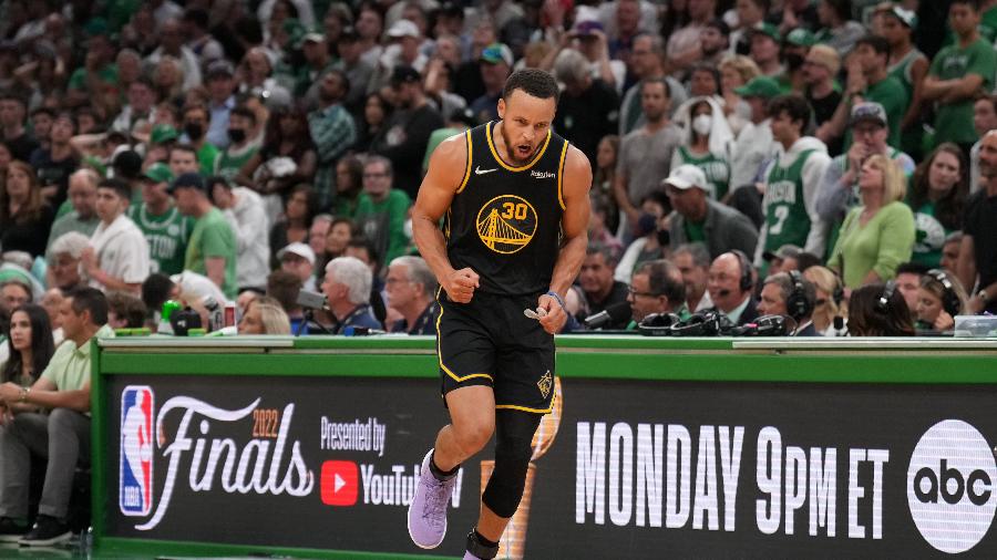 Stephen Curry vibra com a vitória do Golden State Warriors sobre o Boston Celtics nas Finais da NBA - NBA/Twitter
